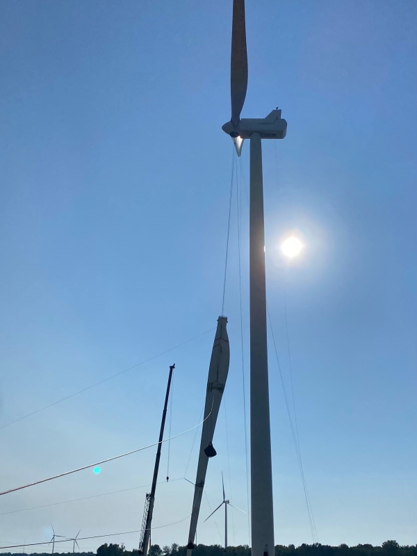 WindCare Craneless – working in an orchard Project Image